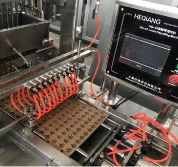 Déposant mou de sucrerie de gelée de machine de fabrication de sucrerie de caramel fournisseur